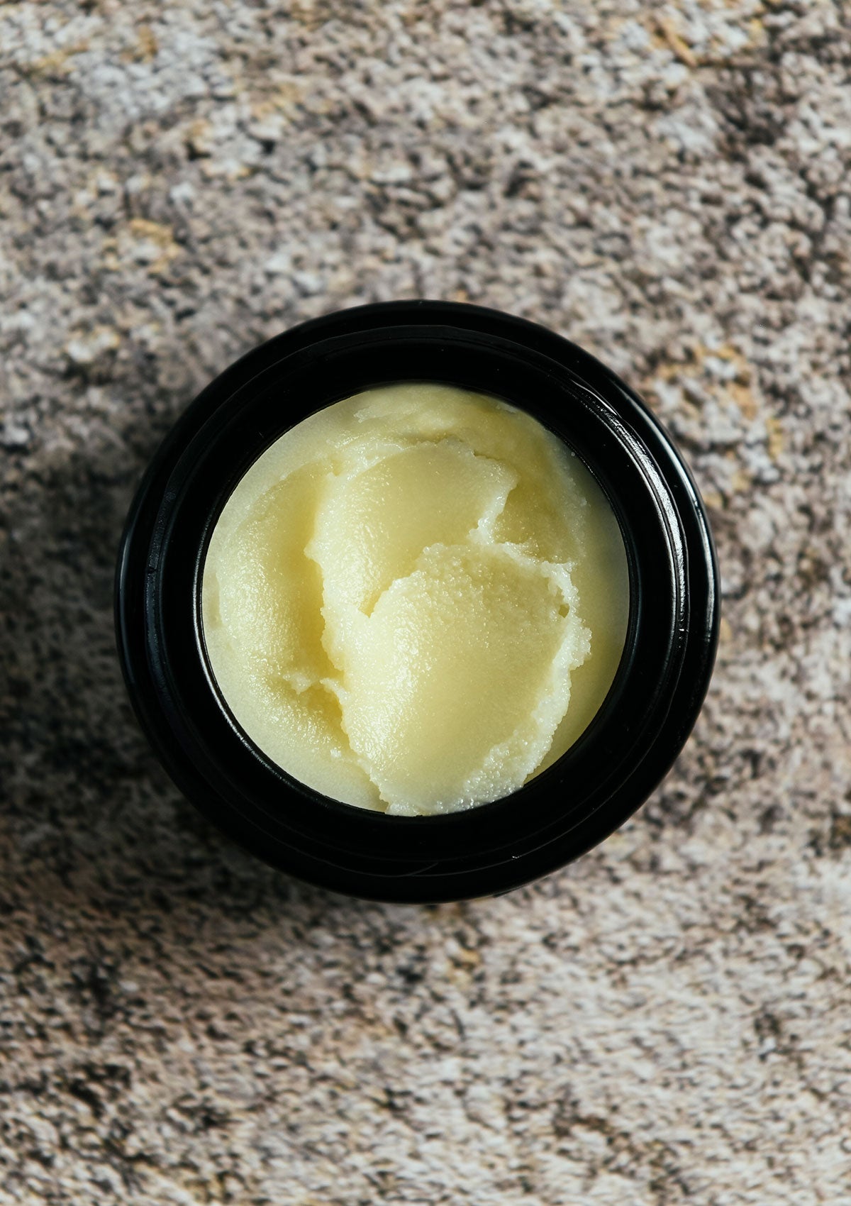 Made with antioxidant-rich ingredients, Niki Newd® Skin Butter is a natural cream for face and eyes.