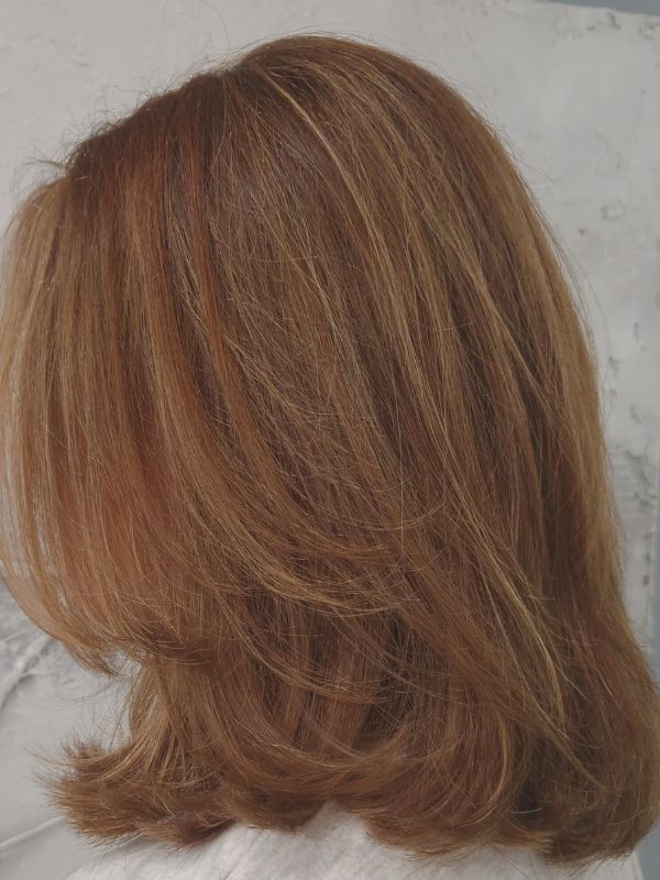 Perfectly blended root touch-up by Hair Studio Niki Newd®, refreshing natural hair colour and seamless regrowth coverage.