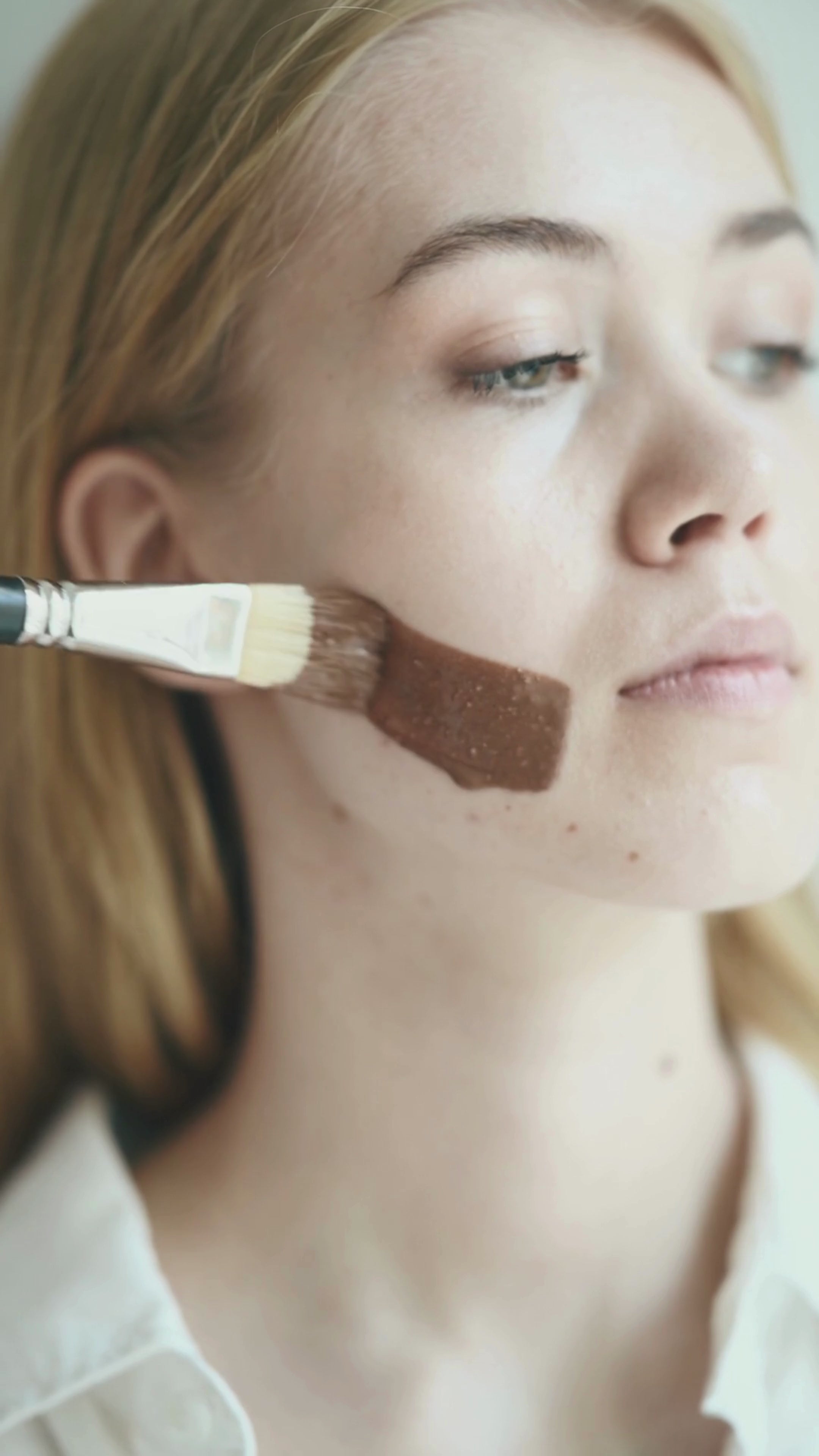 Weekly ritual with Niki Newd® Cocoa Mask — an anti wrinkle and brightening face mask experience.