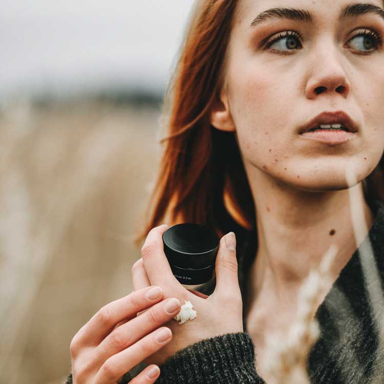 Niki Newd Skin Balm nourishing day and night face cream for normal to dry skin with Finnish juniper sprout extract.