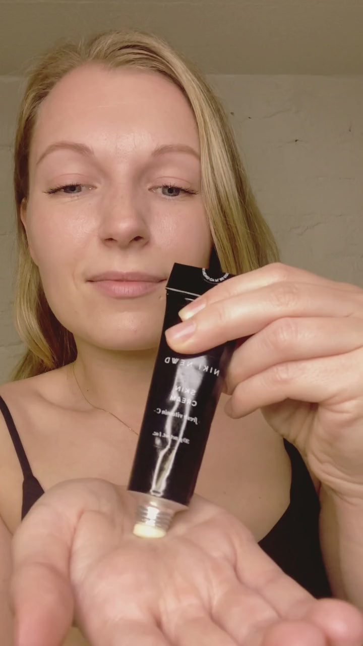 Niki Newd® kasvovoide – kosteuttava ja erinomainen pintakuivalle, kuivalle iholle, sopii myös herkälle iholle.